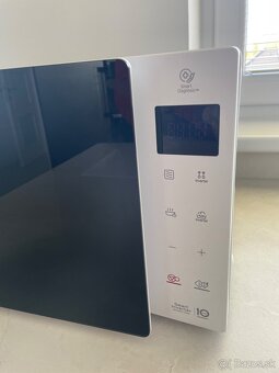 Mikrovlnná rúra LG MS23NECBW - 3