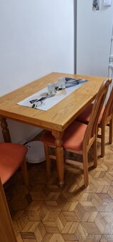 Masívny rozťahovací stol + stoličky - 3