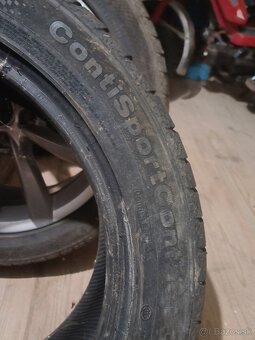235/45r17 - 3