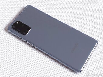 Samsung S20+ 6,7" šedý, top stav - 3