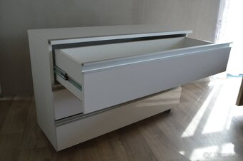 biela komoda - 3