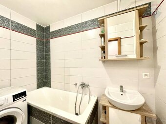 Na predaj:3-izbový byt po rekonštrukcii v širšom centre Brez - 3