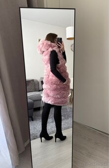 Dlhá ružová kožušinová vesta - 3