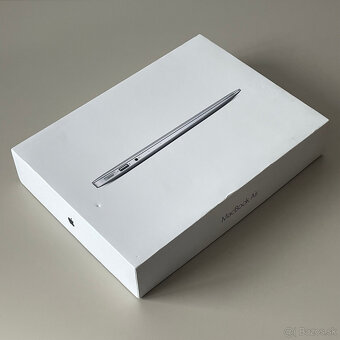 Apple MacBook Air (13,3", Early 2015) - 3