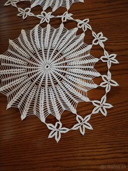 Ručne hačkovaný obrus - nový. - 3