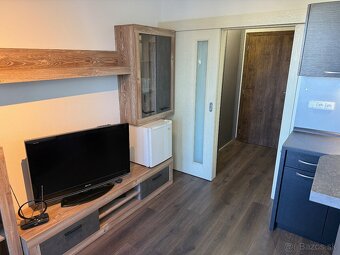 Garsónka s balkónom - centrum mesta - 3