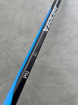 ✅BAUER NEXUS LEAGUE SR LEFT/LAVACKA__flex 77 zahnutie P92 - 3