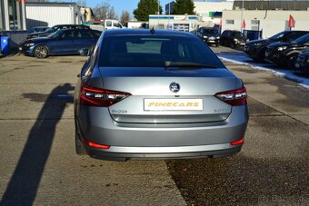 Škoda Superb 2.0 TDi Style 4x4 DSG - 3