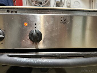 VSTAVANÝ SPORAK - 3