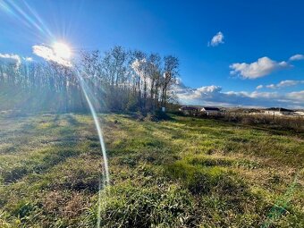 Slnečný pozemok Párovské Háje, investícia, 440 m2 - 3