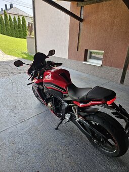 Honda cbr650r - 3