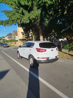 Kia Sportage 2.0 CRDI AT - 3