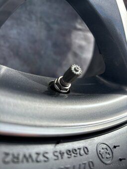 Originální Alu kola 5x114,3 Toyota Avensis,Verso 205/60/16 - 3