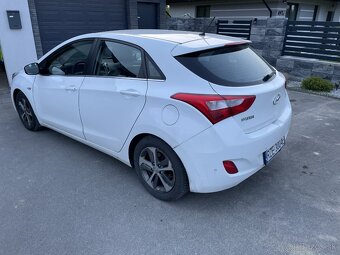 Hyundai i30 1,6 CRDI 2015 Hatchback - 3