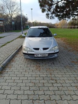 RENAULT MÉGANE CLASSIC 1,8 16V - 3