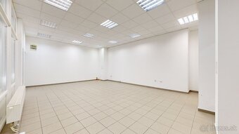 Obchodný priestor na pešej zóne na prenájom, Lichnerova ul. - 3