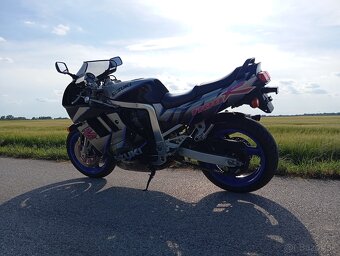 Suzuki GSX-R 1100. - 3