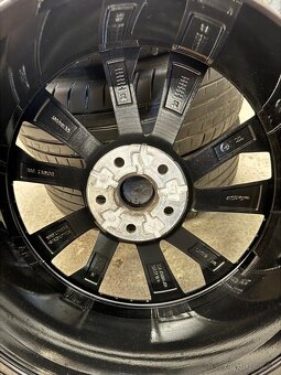 ORIGINAL SKODA KAROQ SPORTLINE R18 5x112 225/50/18 - 3