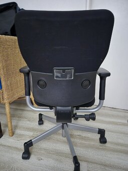 Kancelárska stolička - 3