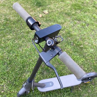 Predám – Xiaomi Mi Electric Scooter Essential - 3