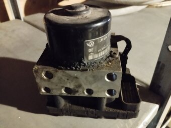 Riadiaca jednotka ABS Octavia,golf IV - 3