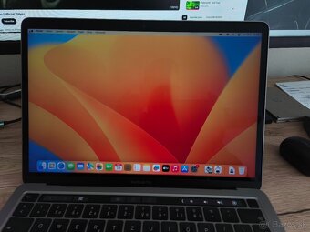 Macbook Pro 2020 i5/16GB/512GB s touchbarom - 3