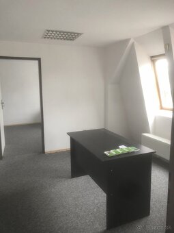 Prenajmem kanceláriu v centre TN. - 3