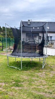 Trampolína - 3