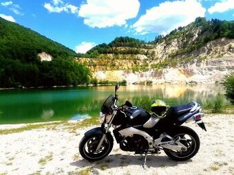 Suzuki GSR 600 - 3