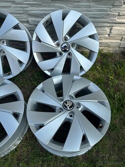 Originál disky VW Golf8,Octavia 5x112 r17 - 3