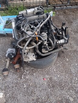 Predám motor prevodovku v celku 1.9 47 kw kód motora ASY - 3