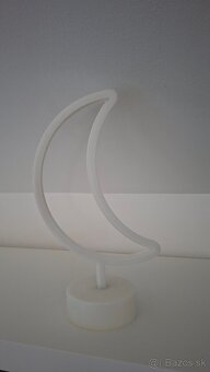 Lampička v tváre mesiaca - 3