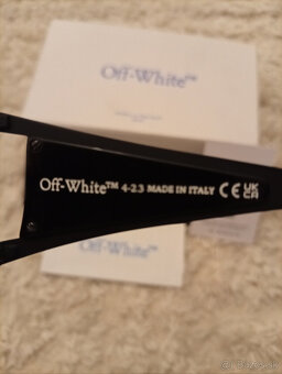 off white - 3