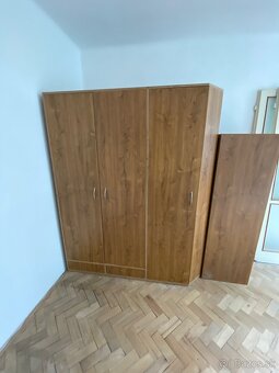Kuchynská linka do U + spotrebiče + skriňa vo výbornom stave - 3