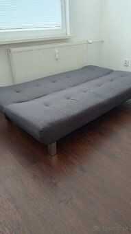 Sivý nízky rozkladací gauč - 3
