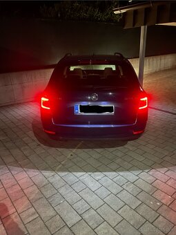 Škoda Octavia Combi 1.6 TDI M5 Ambition Navi - 3
