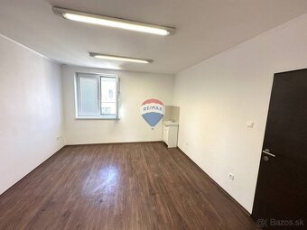 Kancelária v centre mesta a 2mi miestnosťami - 3