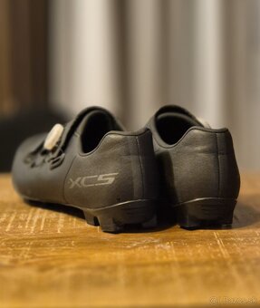 Tretry Shimano XC502 44 Black - 3
