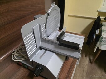 Narezovy stroj NS 301 - 3