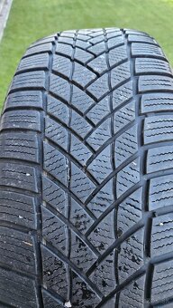 Predam pneu 225/60r17 - 3