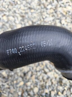 Hadica plniaceho vzduchu bmw E9x M57N2 - 3