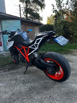 KTM SuperDuke 1290R - 3