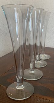 Poháre na sekt - 3