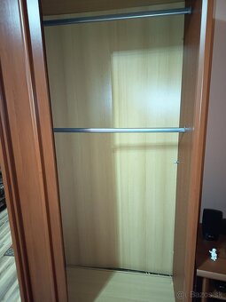 Predám šatníkovú skriňu - 3