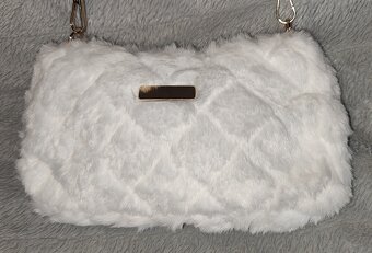 malá biela chlpatková - 3