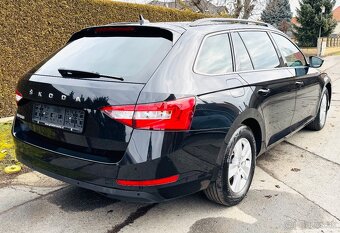 Škoda Superb 2,0 TDI DSG KOMBI,2/2022,NAVI,LED - 3