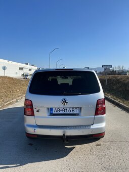 Volkswagen Touran 1.9TDI 77KW - 3