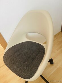 Otočná stolička Ikea ELDBERGET / MALSKÄR - 3