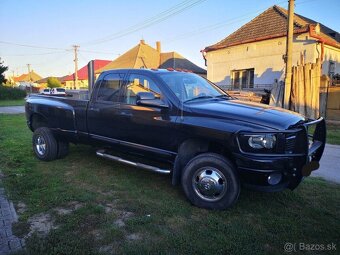 Dodge RAM 3500 - 3