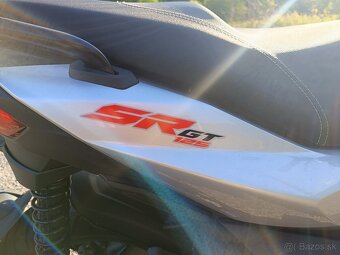 Aprília SRGT125 - 3